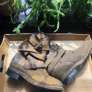 Jeffrey Campbell brown boots